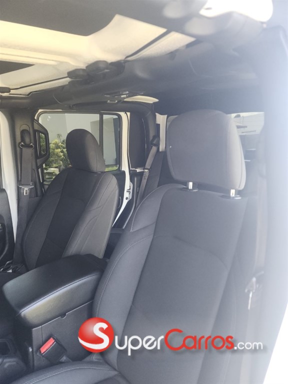 2021 Jeep Gladiator Willys — foto 8 / 8