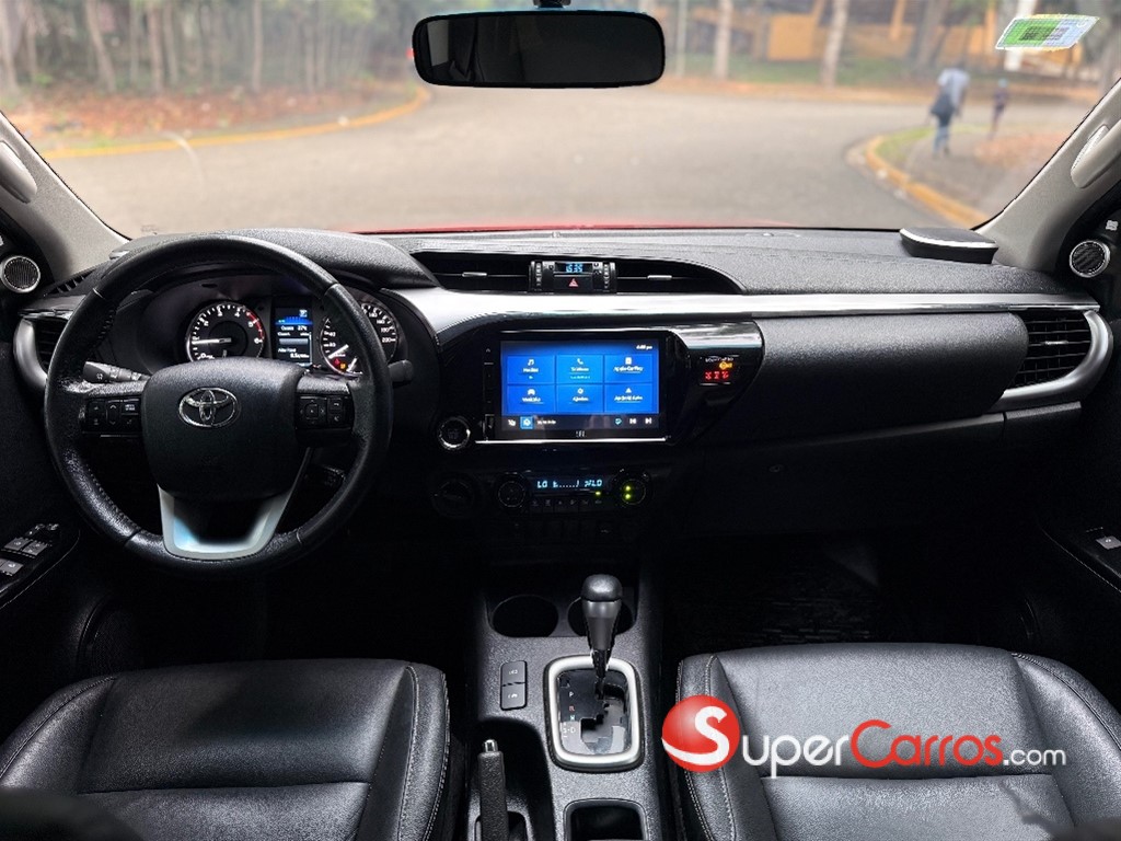 2025 Toyota Hilux SRV — foto 7 / 8