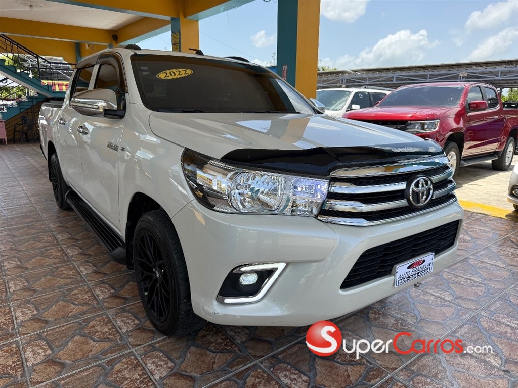 2022 Toyota Hilux — foto 2 / 8