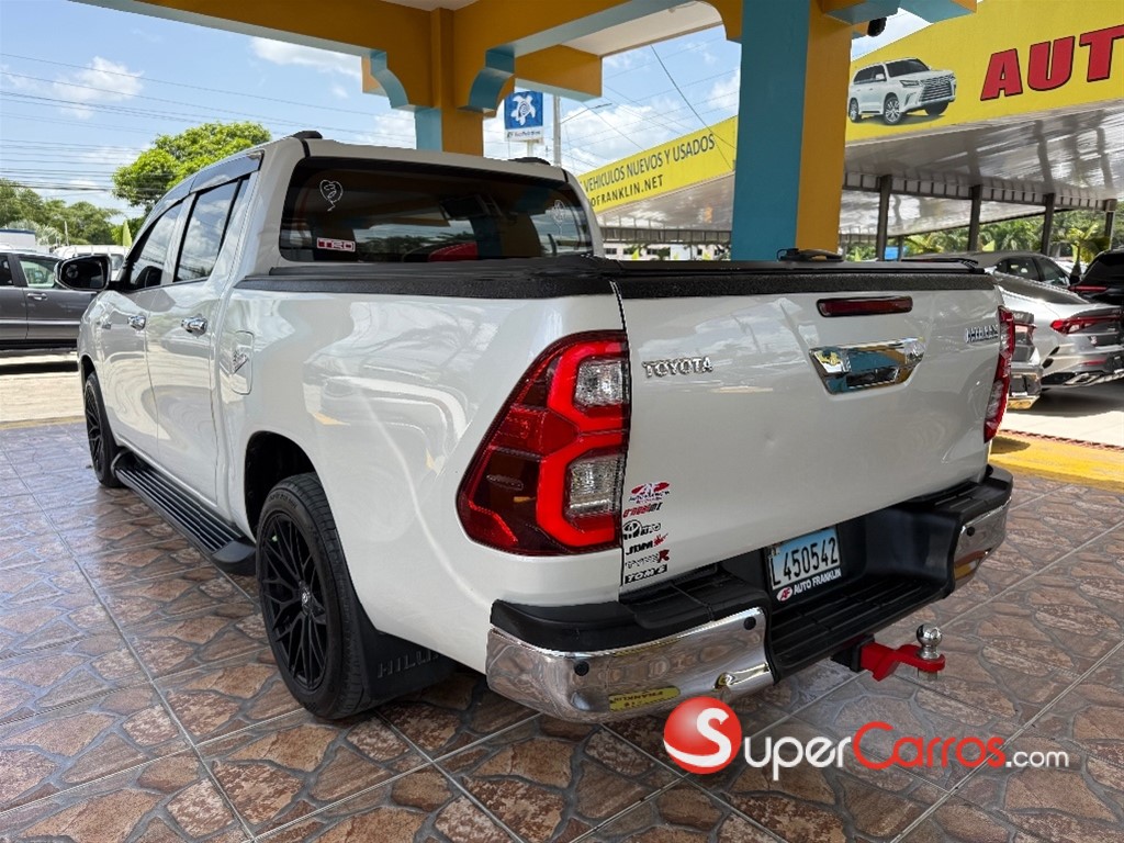 2022 Toyota Hilux — foto 4 / 8
