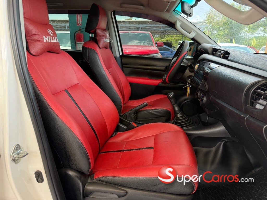 2022 Toyota Hilux — foto 6 / 8