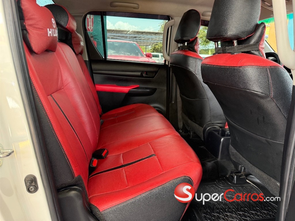 2022 Toyota Hilux — foto 7 / 8