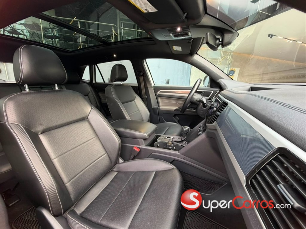 2021 Volkswagen Atlas SEL — foto 8 / 9