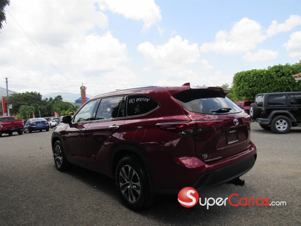 2021 Toyota Highlander XLE — foto 4 / 12