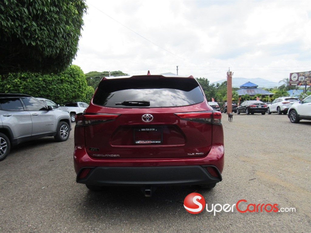 2021 Toyota Highlander XLE — foto 5 / 12