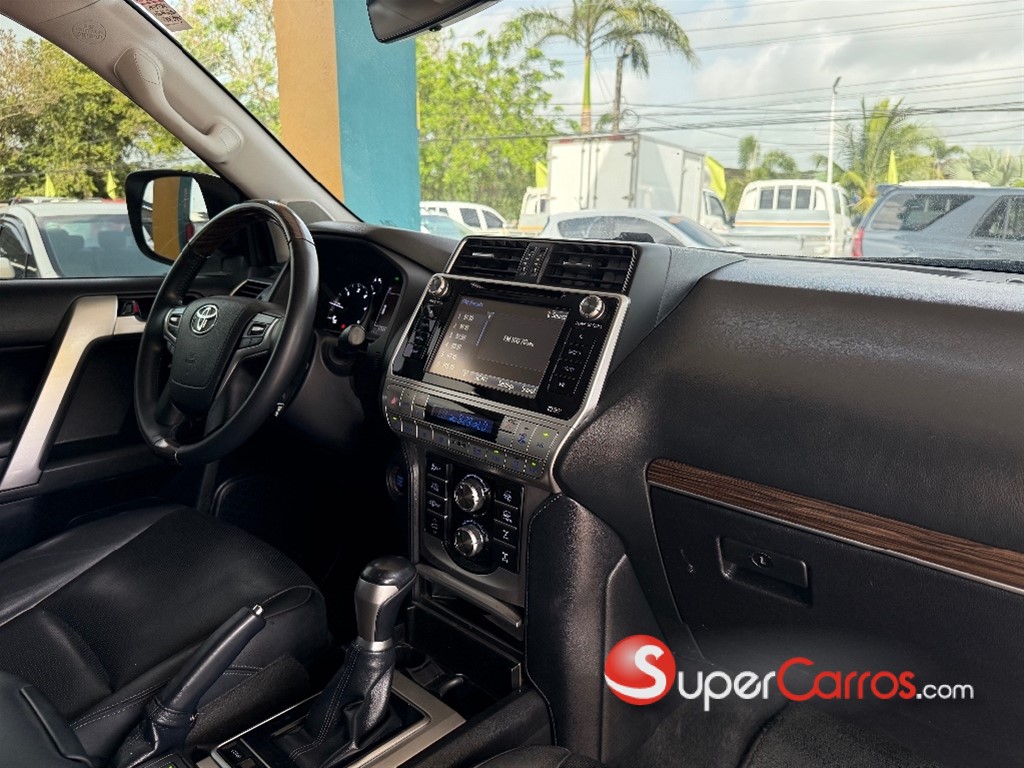 2018 Toyota Land Cruiser Prado VXL — foto 9 / 11