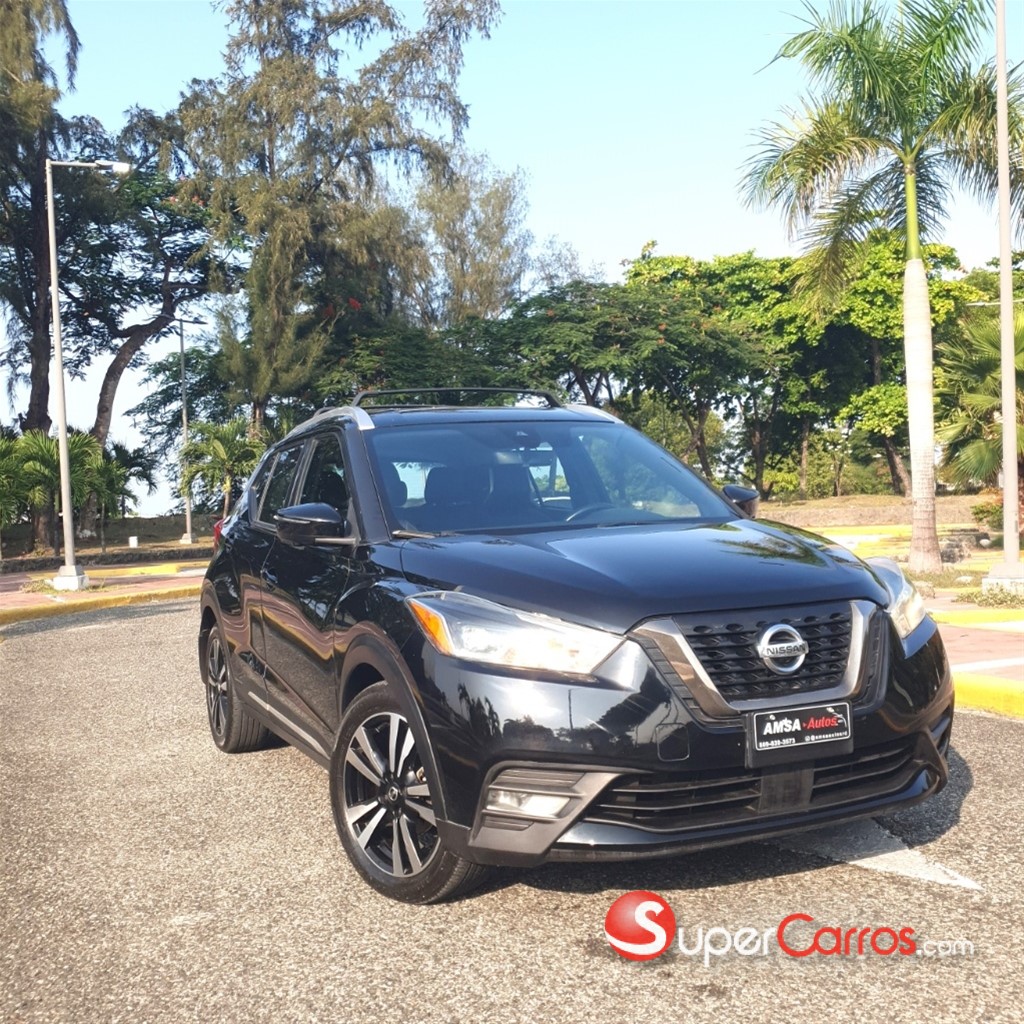 2020 Nissan Kicks SR — foto 2 / 10
