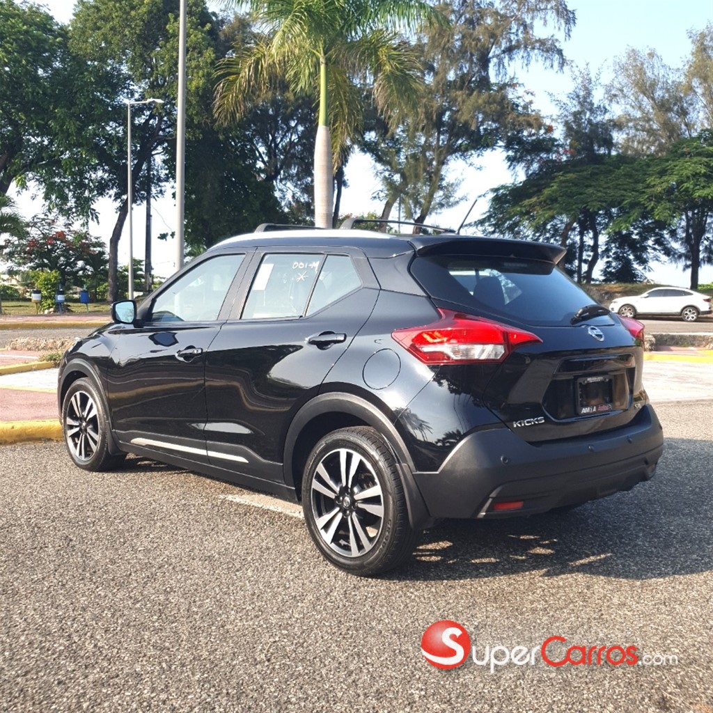 2020 Nissan Kicks SR — foto 9 / 10