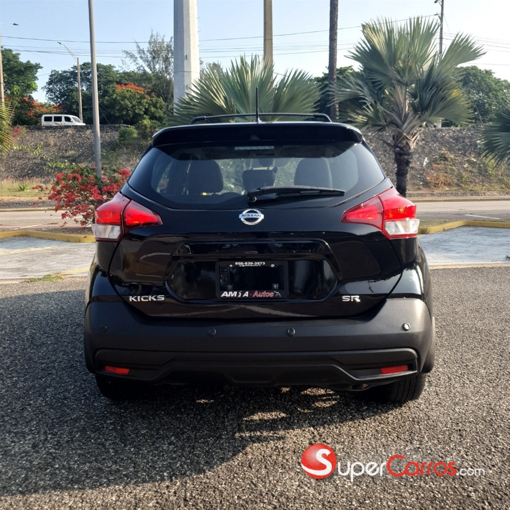 2020 Nissan Kicks SR — foto 10 / 10