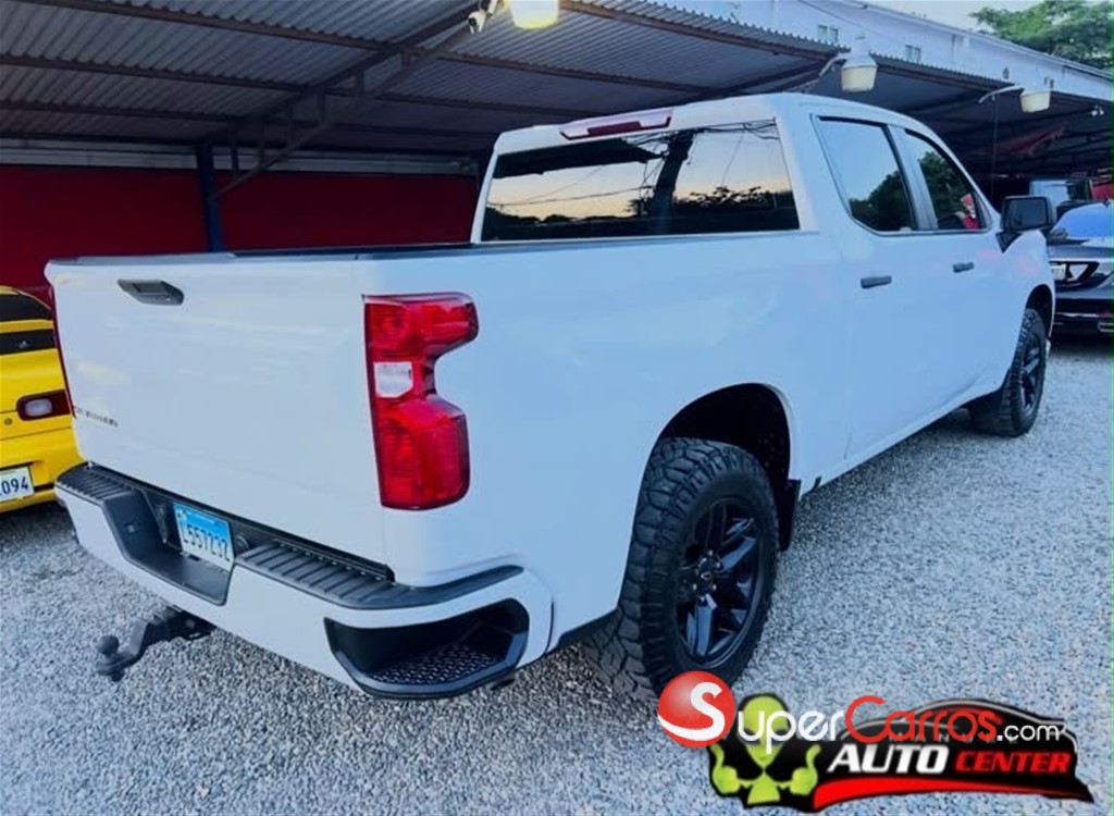 2021 Chevrolet Silverado — foto 2 / 12