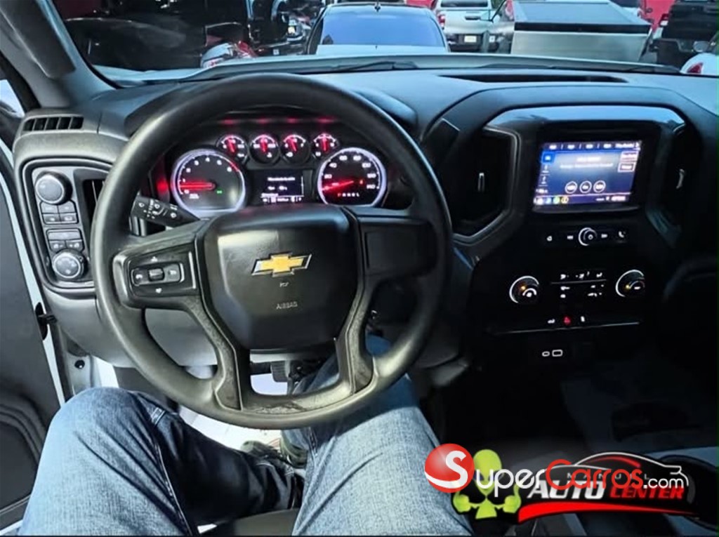 2021 Chevrolet Silverado — foto 4 / 12
