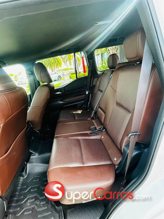 2025 Toyota Land Cruiser Prado Adventure — foto 2 / 10