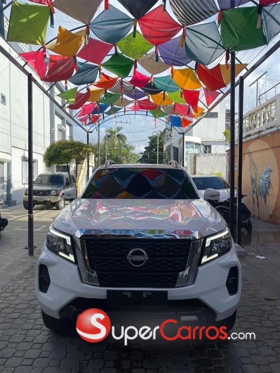 2024 Nissan Frontier LE