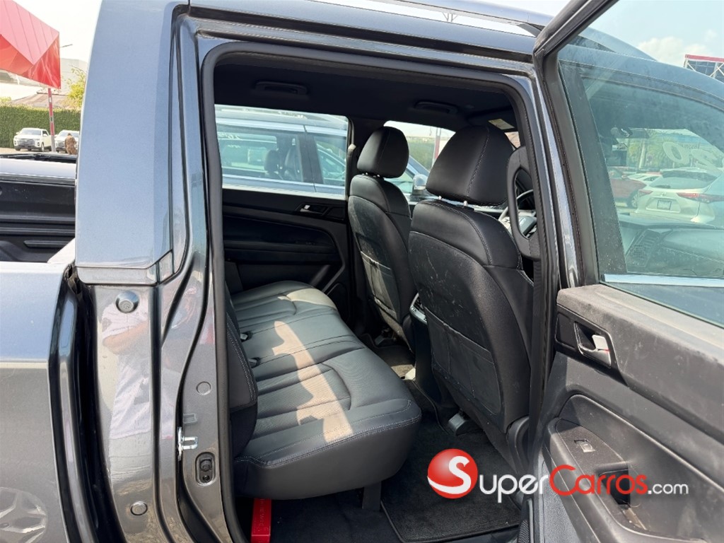 2020 SsangYong Rexton Sport — foto 8 / 10