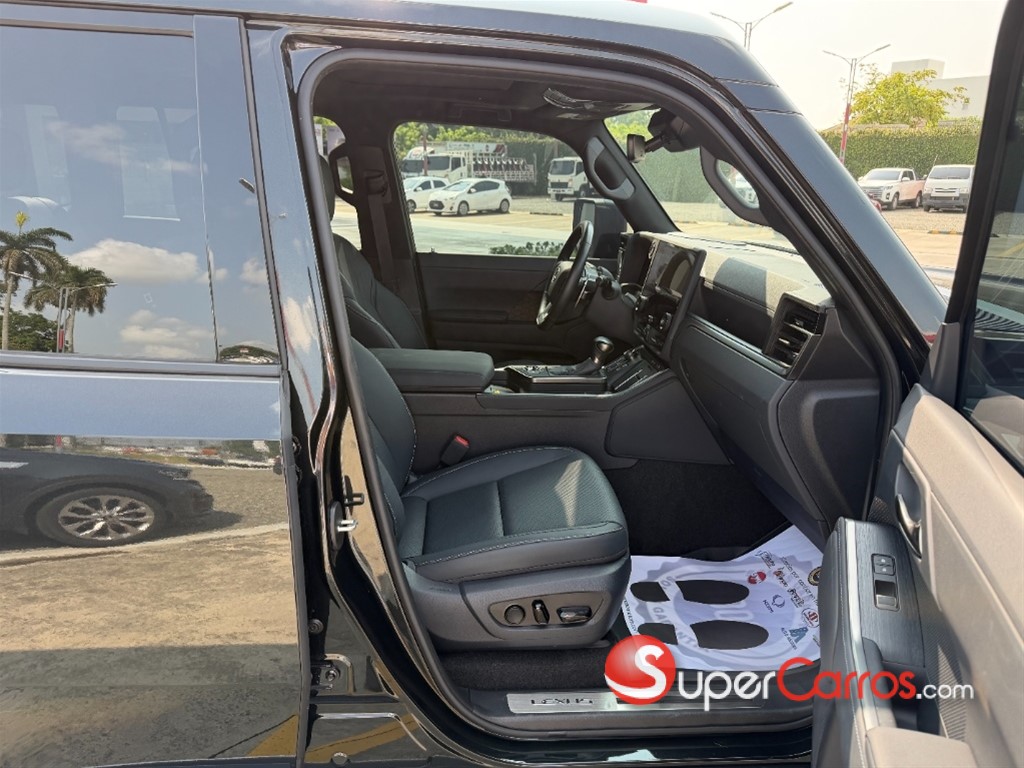 2025 Lexus GX 550 — foto 9 / 11