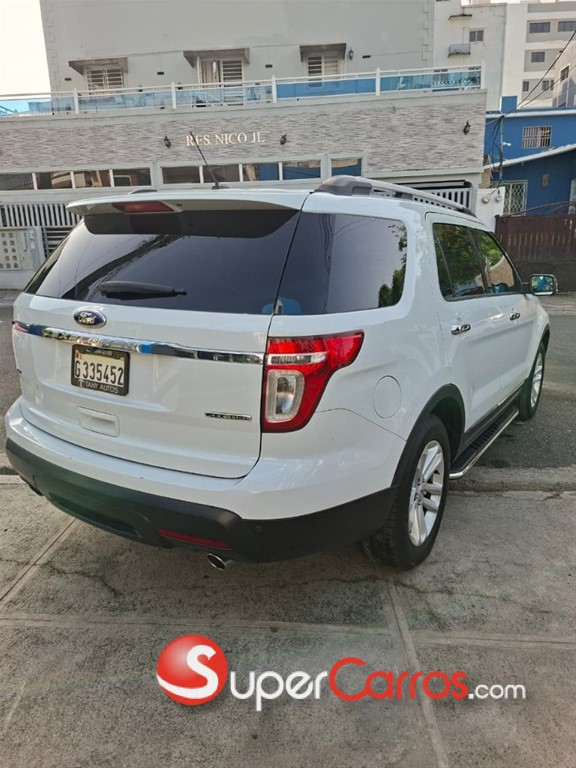 2015 Ford Explorer XLT — foto 3 / 11