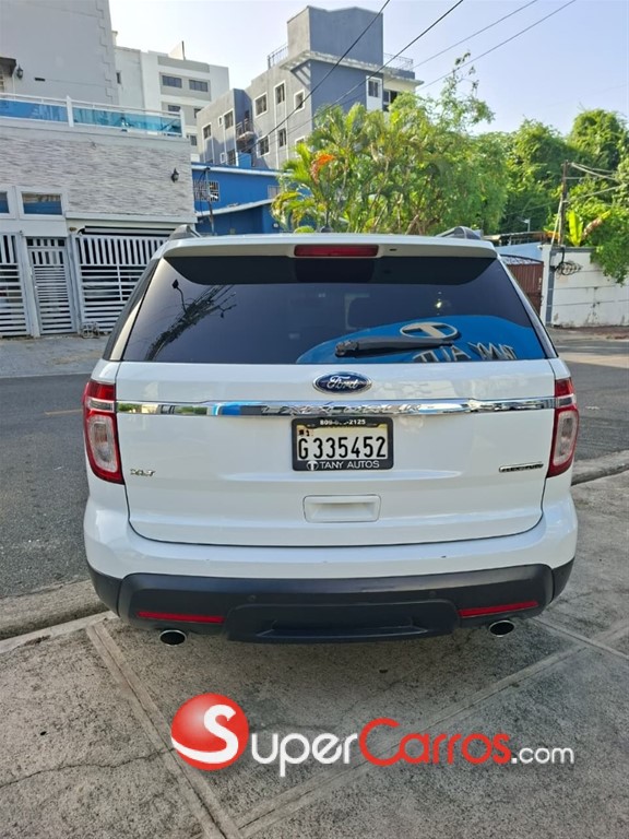 2015 Ford Explorer XLT — foto 11 / 11