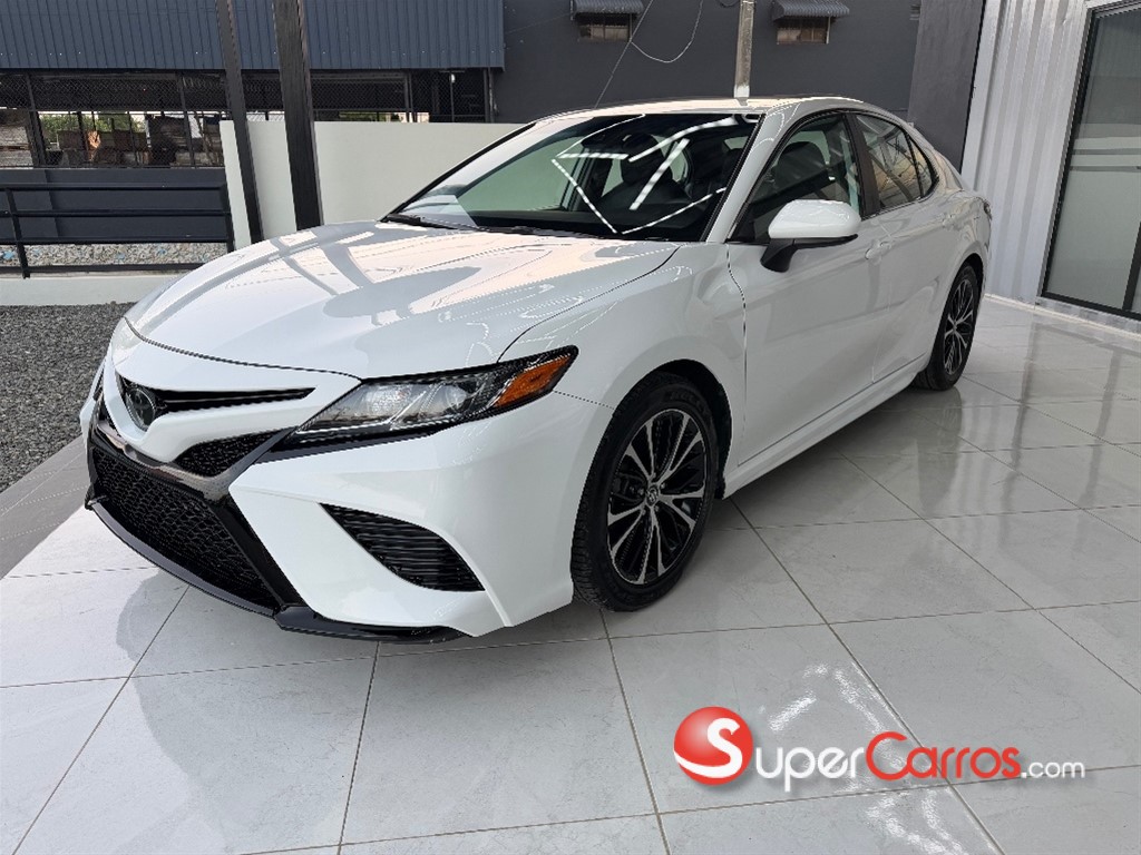 2020 Toyota Camry SE — foto 2 / 12