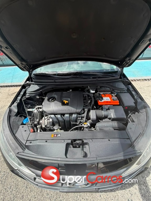 2020 Hyundai Elantra SE — foto 2 / 12