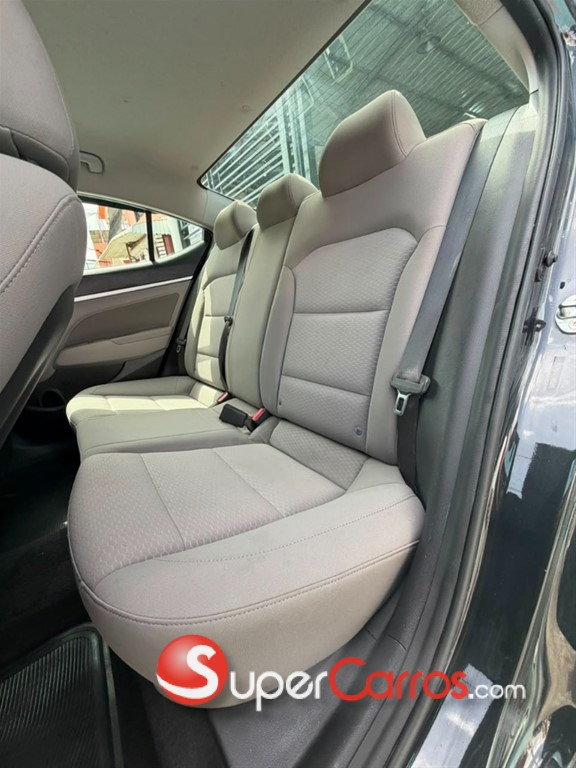 2020 Hyundai Elantra SE — foto 4 / 12