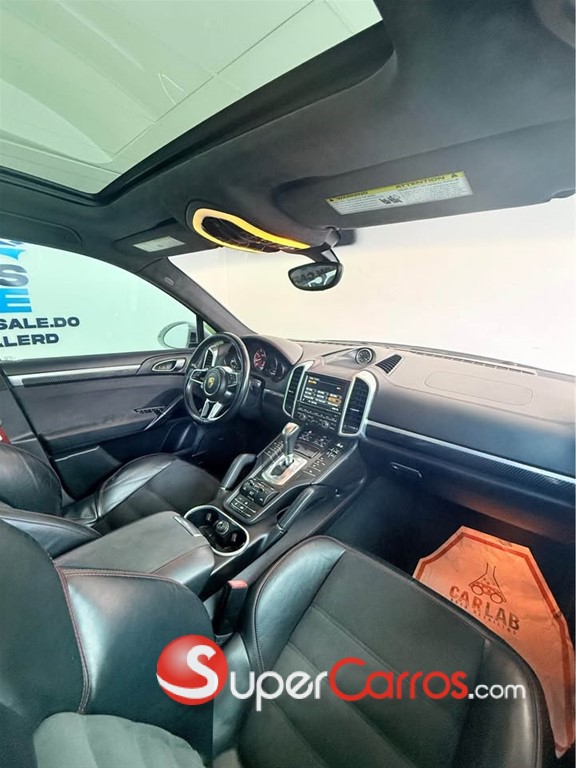 2016 Porsche Cayenne GTS — foto 3 / 9