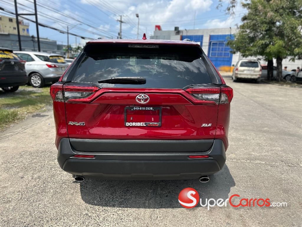 2023 Toyota RAV4 XLE Premium — foto 4 / 12