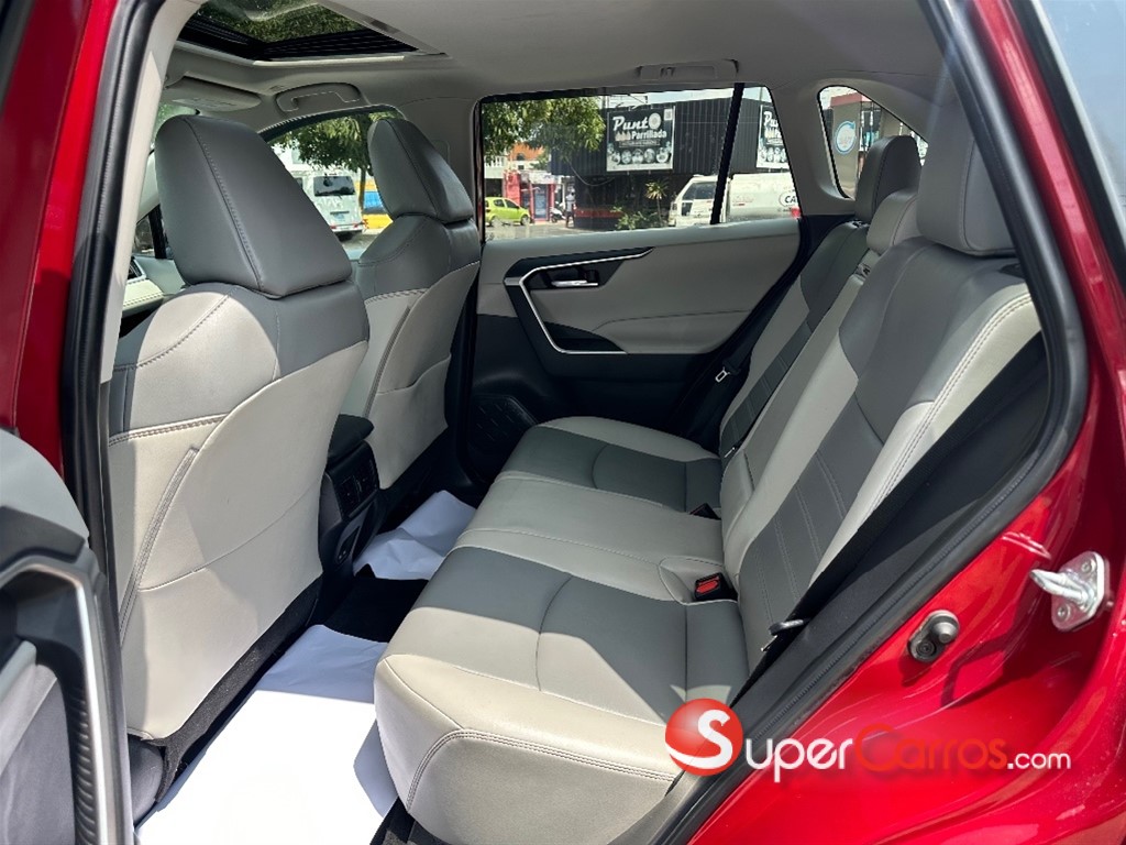2023 Toyota RAV4 XLE Premium — foto 7 / 12