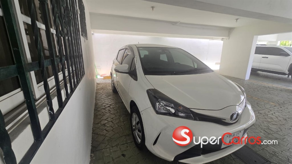 2017 Toyota VITZ