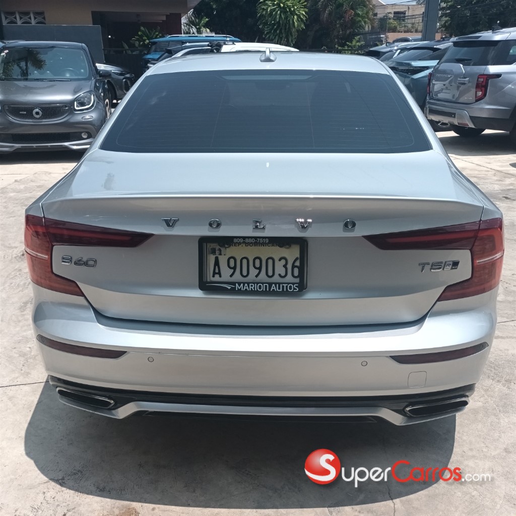 2020 Volvo S60 T6 R Design — foto 8 / 8