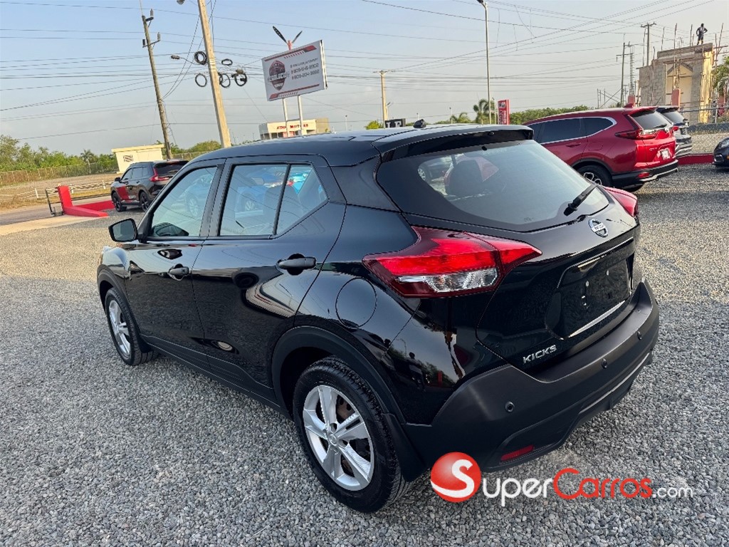 2020 Nissan Kicks — foto 3 / 10