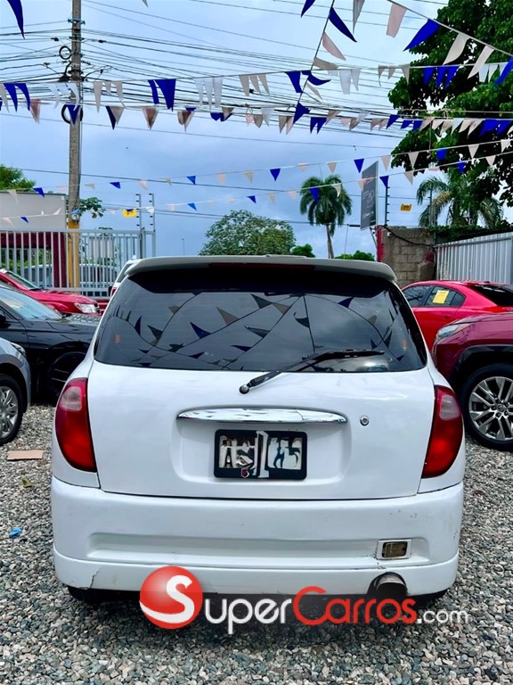 2003 Toyota Duet — foto 8 / 10