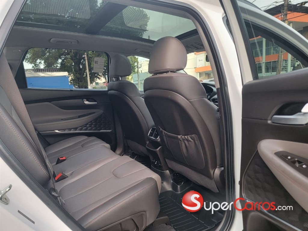 2020 Hyundai Santa Fe Limited — foto 8 / 10