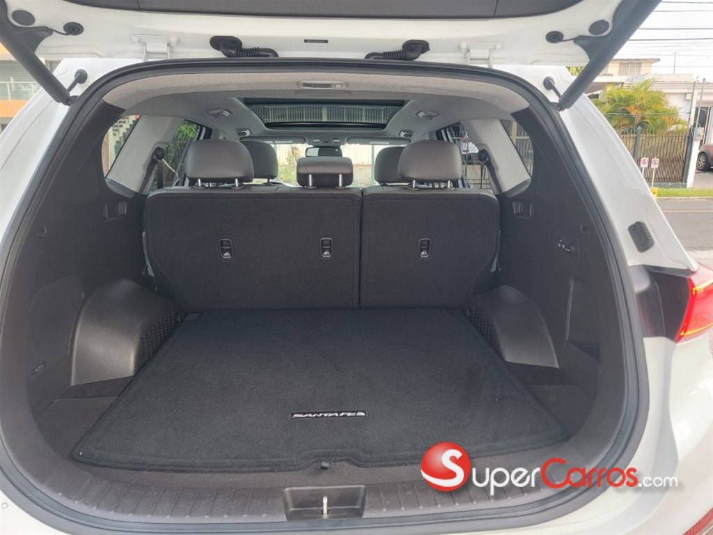 2020 Hyundai Santa Fe Limited — foto 9 / 10