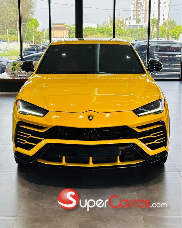 2021 Lamborghini Urus — foto 2 / 12