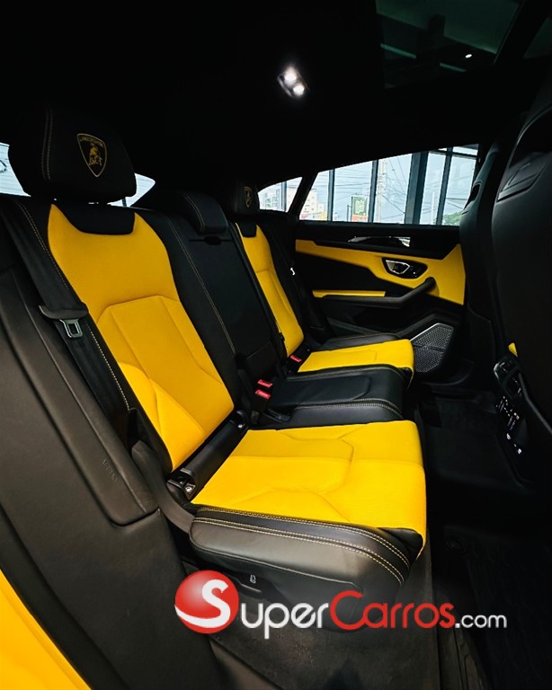 2021 Lamborghini Urus — foto 9 / 12
