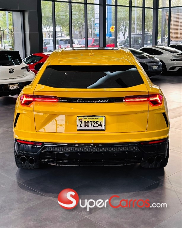 2021 Lamborghini Urus — foto 11 / 12