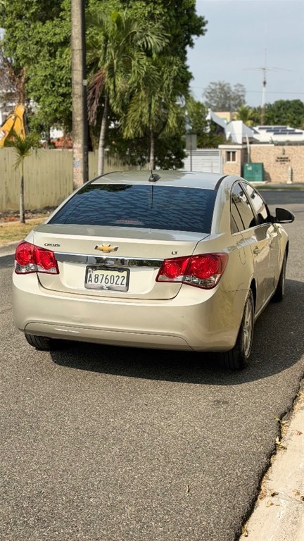 2016 Chevrolet Cruze LT — foto 4 / 12