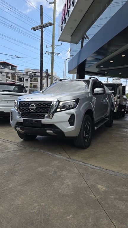 2025 Nissan Frontier LE
