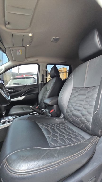 2025 Nissan Frontier LE — foto 11 / 12
