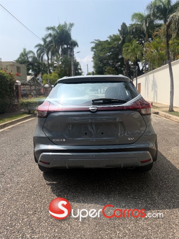 2023 Nissan Kicks SV — foto 4 / 9