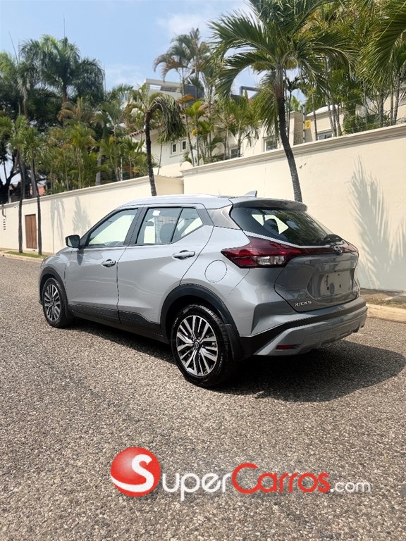 2023 Nissan Kicks SV — foto 5 / 9