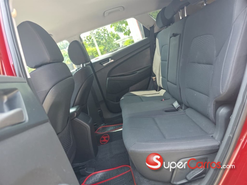2020 Hyundai Tucson SE — foto 10 / 12