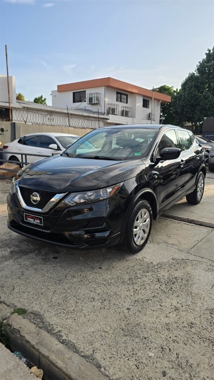 2020 Nissan Rogue Sport — foto 2 / 12
