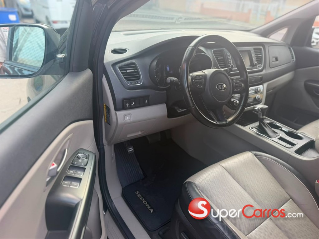 2020 Kia Sedona EX — foto 8 / 11
