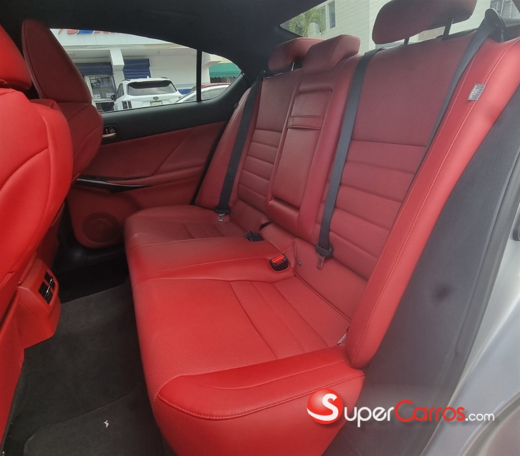 2023 Lexus IS 500 F Sport Performance — foto 7 / 12