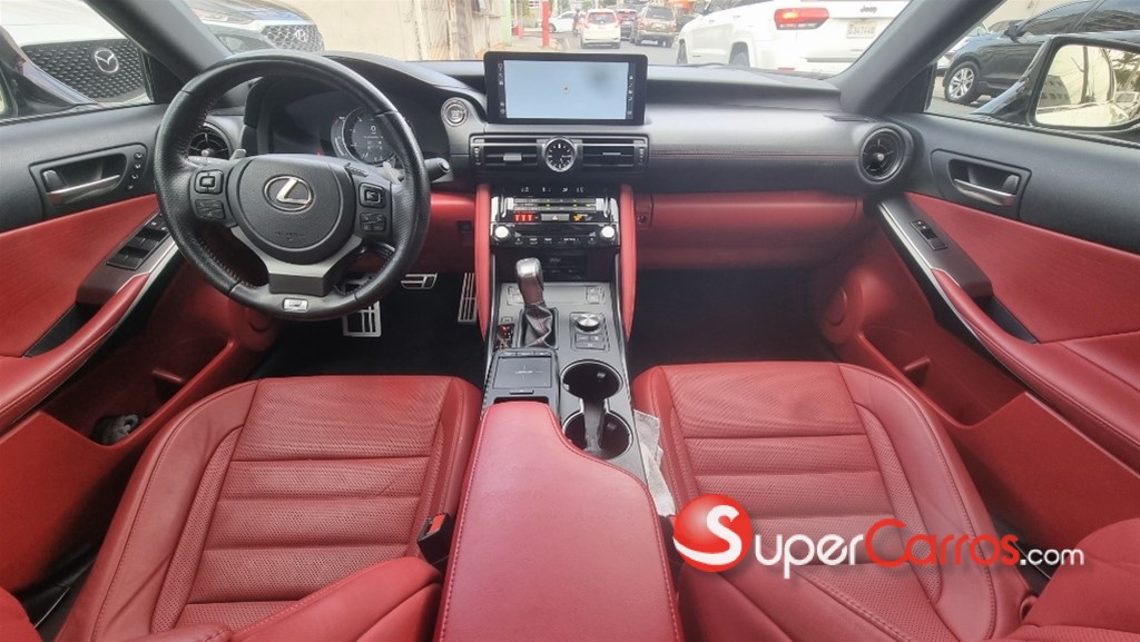 2023 Lexus IS 500 F Sport Performance — foto 8 / 12