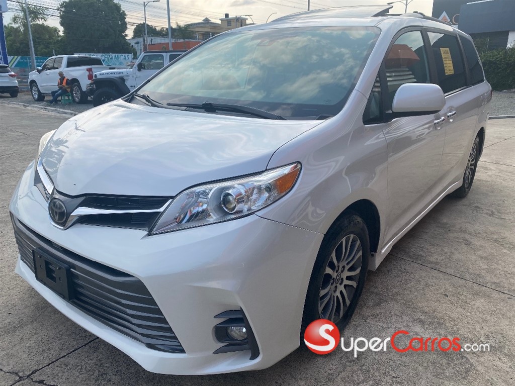 2020 Toyota Sienna XLE Premium