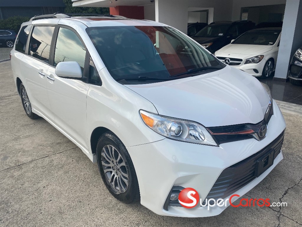 2020 Toyota Sienna XLE Premium — foto 3 / 12