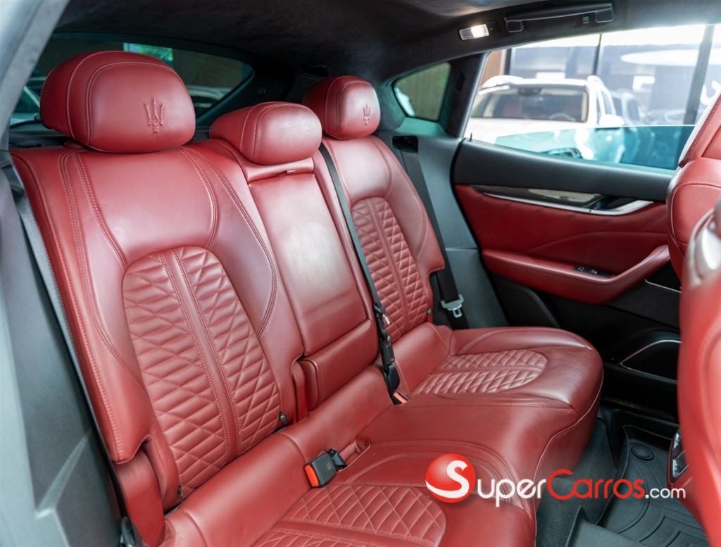 2019 Maserati Levante GTS — foto 4 / 9