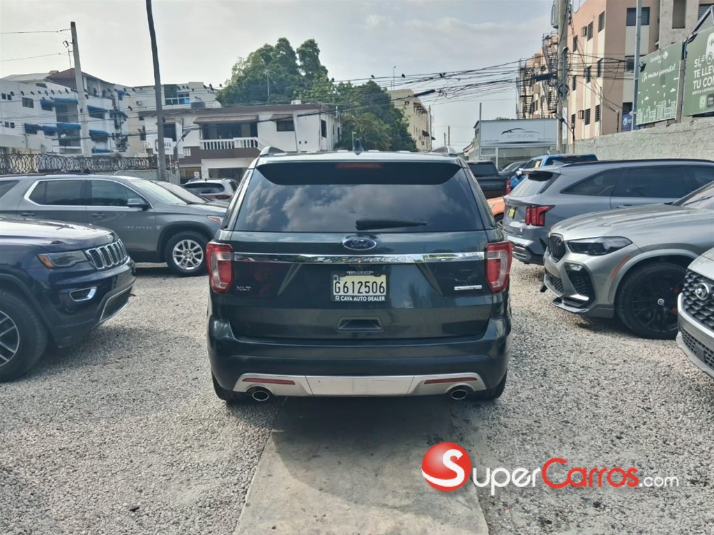 2016 Ford Explorer XLT — foto 5 / 11